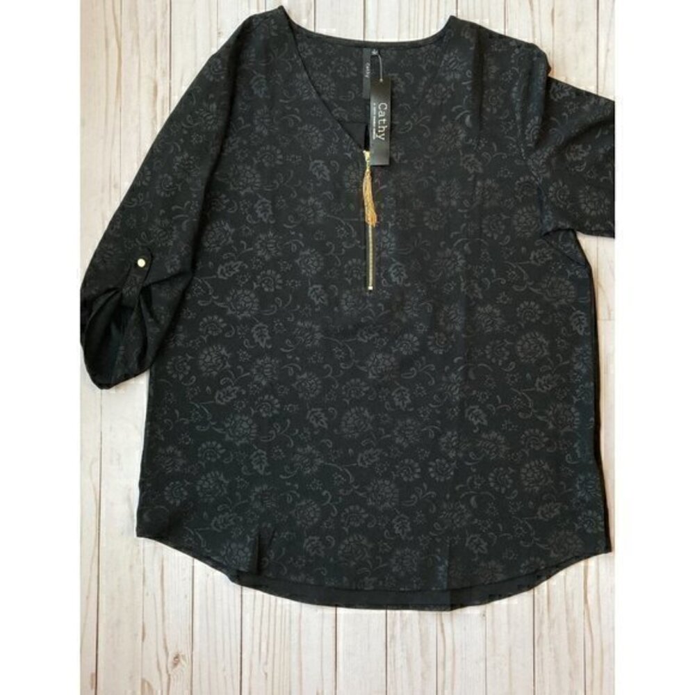 Cathy 3/4 Sleeve Black Top w/ Gold Zipper Sz L NWT